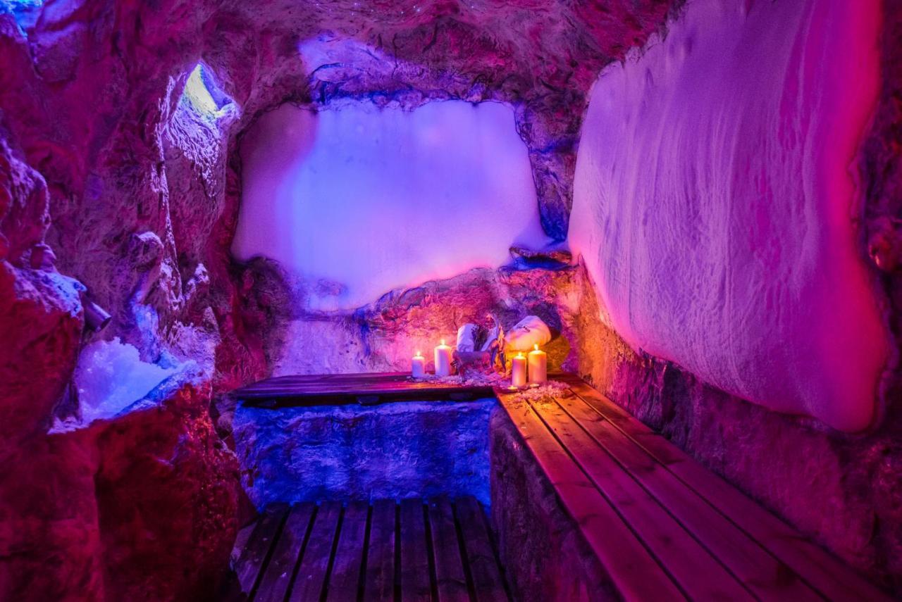 Thermal Spa Hotel Roman Bath Banya  Bagian luar foto