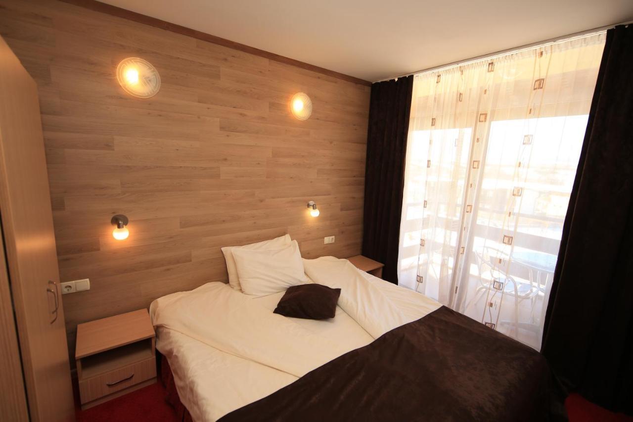 Thermal Spa Hotel Roman Bath Banya  Bagian luar foto